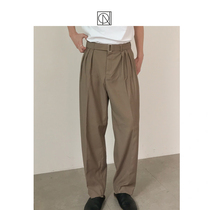 COLN The grass is twitching its seeds The wind is shaking its leaves Youll love these pants with their own belt