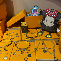 Middle-aged unpacking Leather jewelry Old flower bracelet Necklace Bracelet Ring Hairpin Keychain Gift blind box