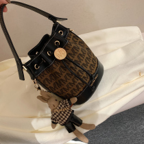 miocra koly Roman Empire retro small mk bucket bag women 2021 new portable shoulder shoulder bag