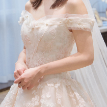 Wedding dress 2021 New Bride wedding shoulder French thin Court simple long tailed Hepburn wedding dress