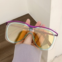 Korean version of the tide personality European and American style super large frame conjoined wind sunglasses female big face round face thin sunglasses male tide