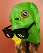 Green-headed fish blame fish green fish man headgear party to blame animal mask Green head Stronhead freak internet red fish mouth