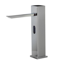 Wooden cleaning countertop faucet soap dispenser toilet toilet face Basin automatic foam hand sanitizer machine
