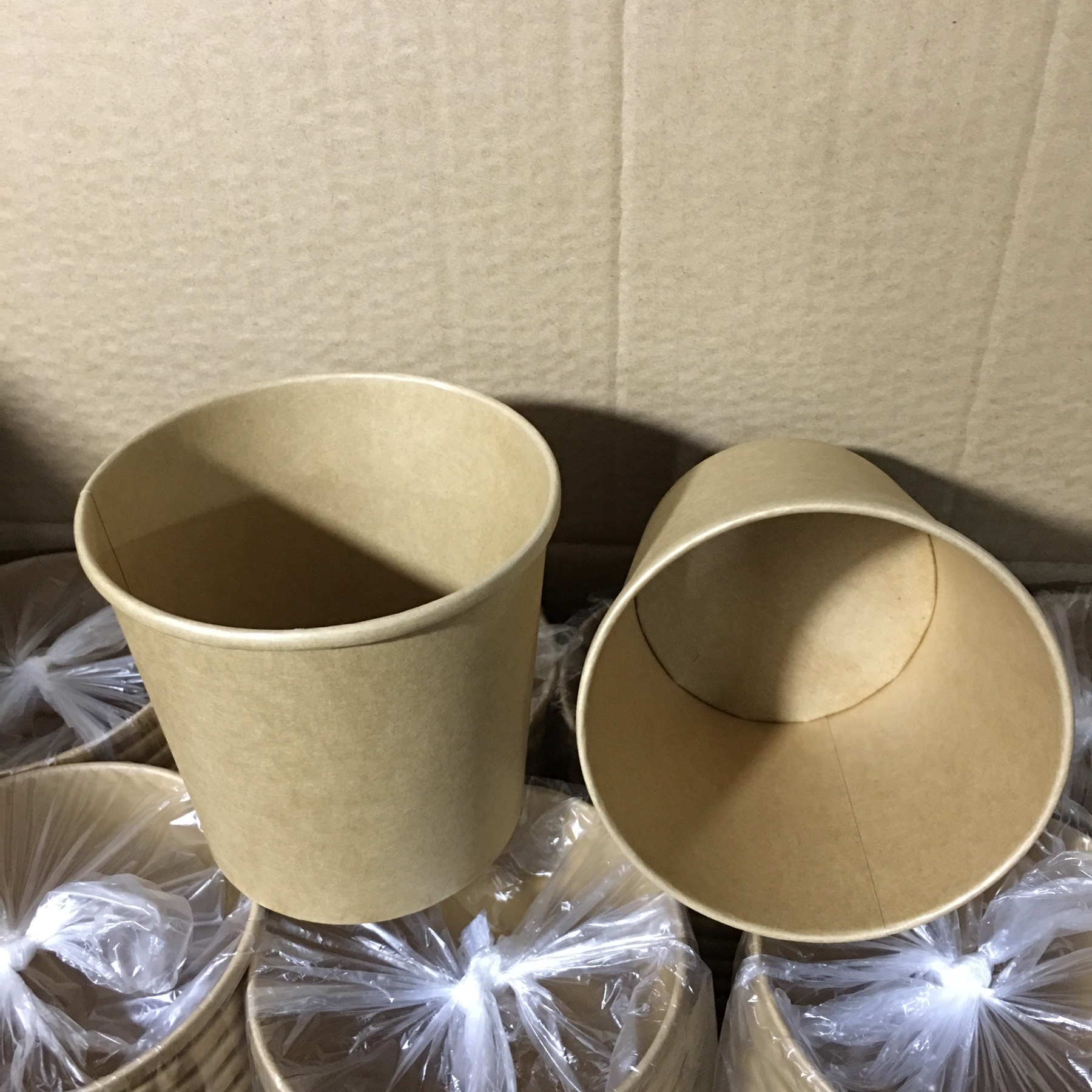 26 Soup bucket Kanton boiled dostapon soup cup disposable paper bucket soup bucket with cover thick sealed packaged soup bowl porridge bucket