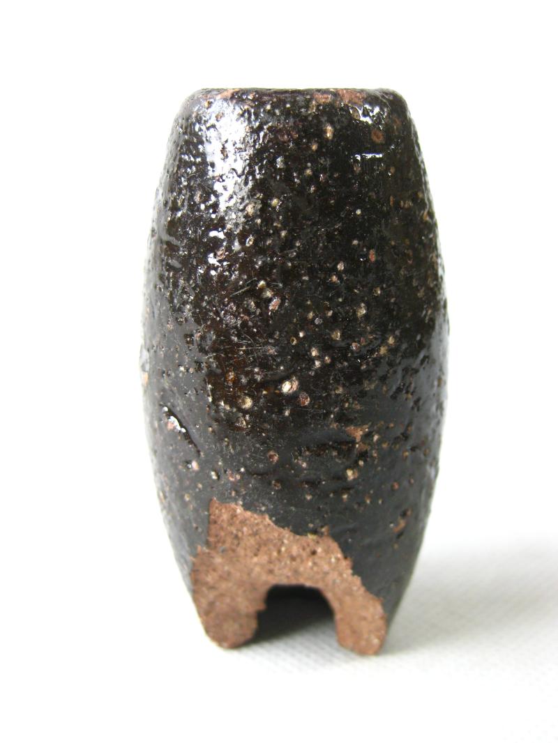 Southern Song Dynasty Chongqing Fishing City anti-Yuan military and civilian use of black glazed red ceramics fishing net fall 7.1 diameter 3.7cm