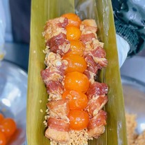 Dragon Ball egg yolk rice dumpling with meat seven beads long dumplings 7 dirt hao da rice dumpling with meat Jiaxing bamboo shaking yin wang red zongzi