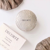 Japan Dike Loose Powder Aqmw White Sandalwood Dance Butterfly Velvet Female Facial Makeup Powder Delle Honey Powder 10 10 11 80