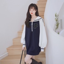 Pregnant women's clothes long to cover the buttocks in spring and autumn small fashion fashion pregnant women's clothes high-grade feeling belly coat tide