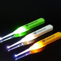 A new generation of Japanese-style glowing ear spoon glowing ear scoop glowing ear scoop glowing ear scoop ear scoop for children