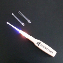 New Japanese-style non-slip handle luminous ear spoon Fashion and intimate good helper love baby with lamp ear digging