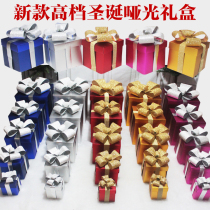 Christmas decorations white gift boxes gift boxes shopping mall scenes gift boxes dress up gift bags decorations