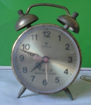 Shanghai small alarm clock dial 5 8cm in diameter small and exquisite collection (not available now)