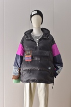 Anti-season clearance down jacket womens short sweater loose and light white duck down 2021 new winter design sense niche