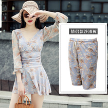 2020 new couple swimsuit vacation honeymoon one-piece skirt thin cover belly floral small fresh mens and womens swimwear