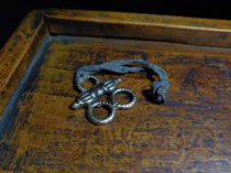 Tibet Tibet old objects Lima copper vajra pestle waist hanging celestial iron armor pendant eight-figure ring vajra pestle