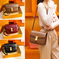 European station duty-free shop purchase brand God recommended female 2021 new fashion Hand bag shoulder casual bag