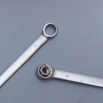Dead flying flower drum wheel set wrench dual-purpose wrench foot lock pedal auto repair tool collateral vanadium steel opening plum blossom