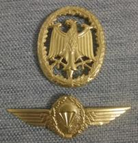 Replica-Bundeswehr: Quality Service Medal (Gold and Silver) or Parachute Qualification Chapter Gold
