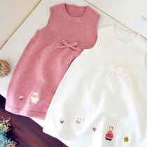 Day single F ~ feel super good quality 80-130cm girl spring and autumn knitted vest dress flower bear embroidery