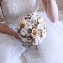 Immortal flower Eucalyptus kapok dried flower wedding bride holding flowers Mori Nordic style home decoration Mothers Day