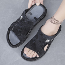 Slippers Male 2022 New summer mens anti-wear and abrasion resistant Baotou cold tug outside wearing sand beach Leisure Dual-use Sandals