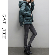Anti-season down jacket womens short 2021 new winter fashion explosion white duck down small man Western style thickened jacket