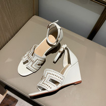 h Home sandals 2022 Summer new genuine leather slopes heel high heel lined with rivets white women shoes 100 hitch and wide feet