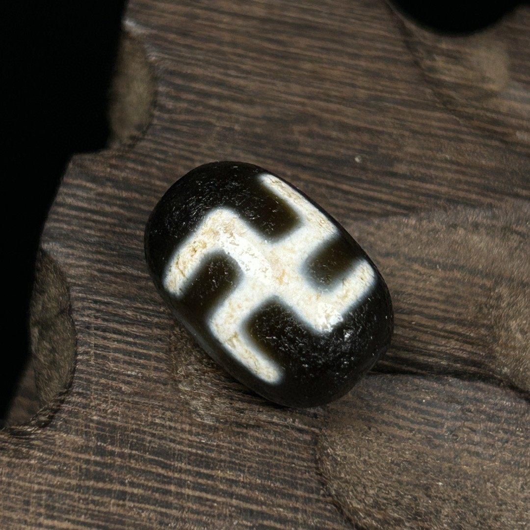 【極上品】万字天珠　卍天珠 万字天珠Wanzi Dzi | AD CRYSTAL JEWELLERY