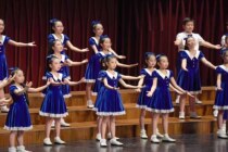 Childrens choral suit to be served in primary and middle school students great choir poetry performance to serve boys girls college wind and chant