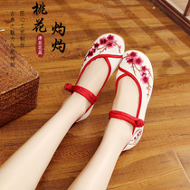  Spring and summer peach blossom burning Chinese style cloth shoes Old Beijing embroidered shoes national style womens square dance round head flat shoes