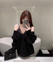 CHICYOU gentle and fragrant shoulder lace stitch lined with shoulder sweater sexy dew shoulder sleeve head long sleeve knitted blouse