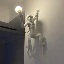 Nordic resin monkey lamp decorative table lamp restaurant bar retro hemp rope chandelier storefront internet cafe monkey wall lamp