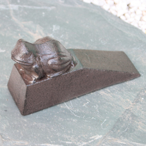 (Lone) cast iron art garden decoration ornaments windproof cartoon anti-collision door wedge creative door stopper door stopper