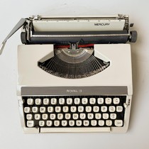 ROYAL ROYAL old-fashioned mechanical English antique typewriter retro typewriter metal shell nostalgic gift collection