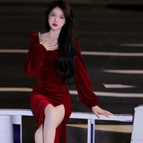Chinese New Year New Year wardrobes red engagement annual meeting dress light extravagant and high-end toast bridal dress with bridal velvet dress