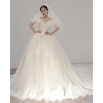Satin main wedding dress 2021 New temperament bride shoulder French luxury slim simple big tailing tail winter light