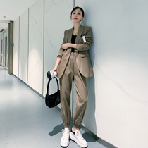 Suit suit female 2021 Spring and Autumn New Korean fashion casual design sense fried street professional small suit two-piece suit