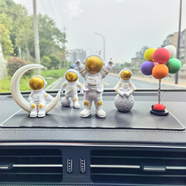 Astronaut car ornaments aromatherapy car interior console decoration products astronauts hand-made personality creativity