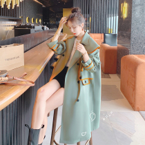 This year popular green windcoat jacket female spring autumn 2022 new Korean wind chic advanced sensation coat in the long style