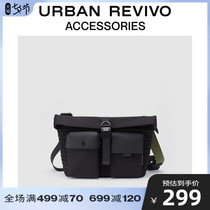URBAN REVIVO2022 Spring Summer New Pint Men Accessories Functional Wind Imprint Diagonal Satchel AM18TB4E2002