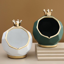 Crown ashtray light luxury simple modern household creative personality trend office decoration ashtray windproof small ornaments