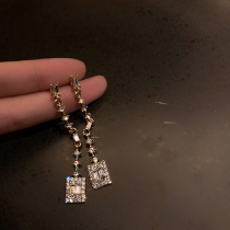 Flash drill advanced sense geometric square earrings female 2021 New Tide temperament Net red earrings simple exquisite earrings