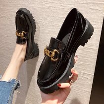 Small leather shoes female English style thick bottom spring autumn 2021 new patent leather Lefu shoes a pedal plus velvet single shoes winter