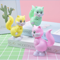 Childrens educational clockwork toys small animals cartoon winding squirrels will run on the chain jump kindergarten small gifts
