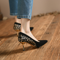 Store length self-staying new design sensation @ French style retro single shoe woman pointed fine heel suede high heel shoes 6 5