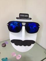 Placed wall art head sunglasses display window display glasses shop wall decoration props