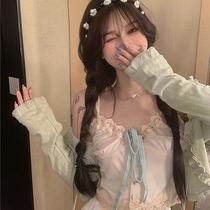 One-piece set Milk green~Korean sweet foreign style age reduction pure desire fresh wooden ear cardigan Lace suspender set