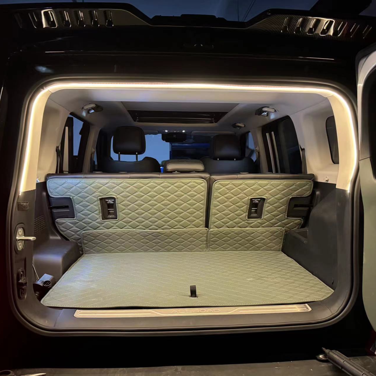 奇瑞iCar 03/03T风云X3/X3L/X3PLUS后备箱灯带改装：氛围感直接拉满，内