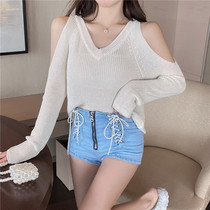 Spring and autumn 2021 new womens French t-shirt V-neck thin long-sleeved off-the-shoulder Western style shirt short chic top
