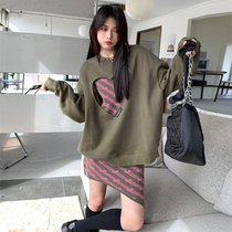 Playful womens lively salt line to wear a small Korean gentle sweater love dress two-piece early spring